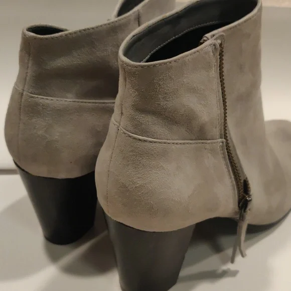 Cole Haan | Grey suede booties - Picture 10 of 10